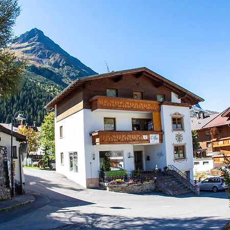 Fruehstueckspension & Ferienhaus Faednerspitze Galtuer Exterior photo